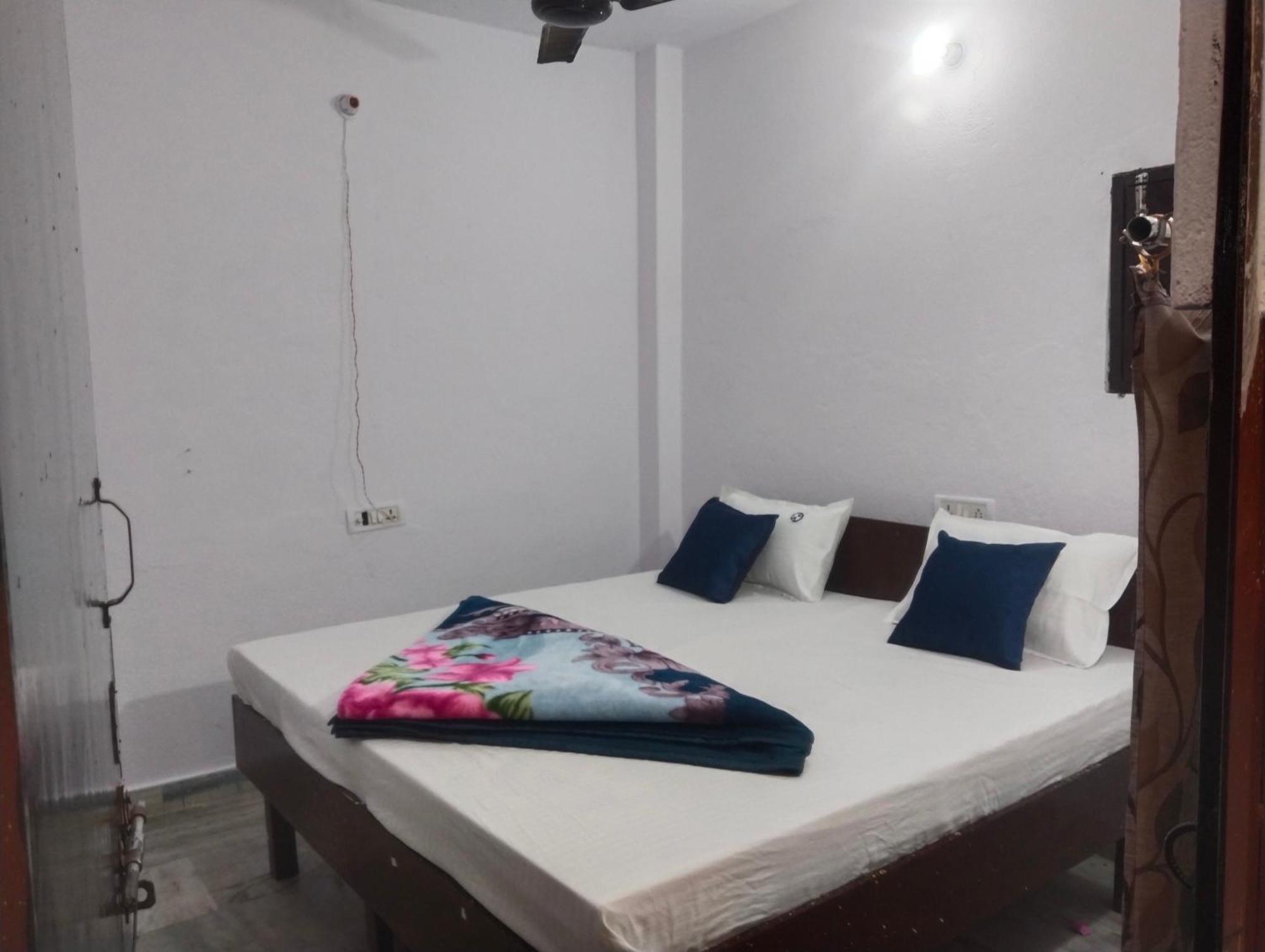 Guest house Rohit Paying Assi Ghat